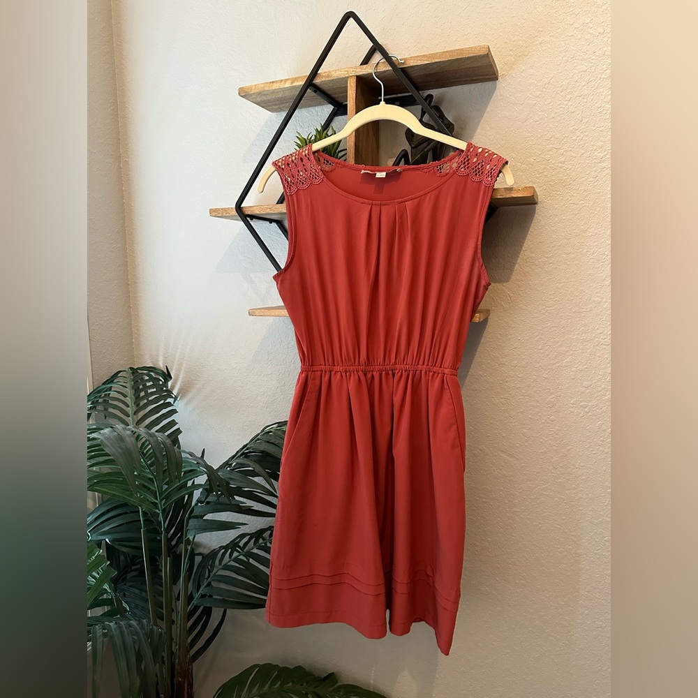 🌟 $10 or Less + BOGO on Sale Items! 🌟 Ann Taylor LOFT Women's Black Mini Dress